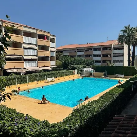 Proche Plage, Avec Piscine Et Climatisation, Parking Prive - Arrivee Autonome - Lit Queen Size דירה *