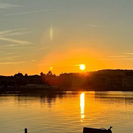 アパート Proche Plage, Avec Piscine Et Climatisation, Parking Prive - Arrivee Autonome - Lit Queen Size