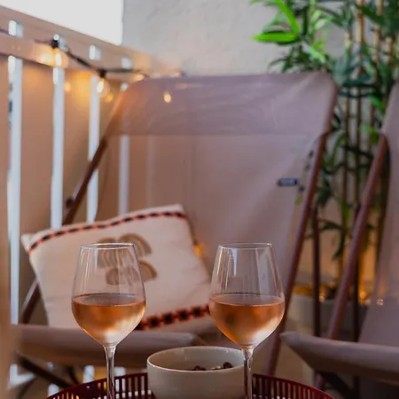 Proche Plage, Avec Piscine Et Climatisation, Parking Prive - Arrivee Autonome - Lit Queen Size アパート *