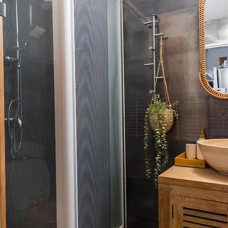 Proche Plage, Avec Piscine Et Climatisation, Parking Prive - Arrivee Autonome - Lit Queen Size アパート