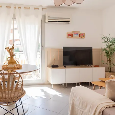 Appartement Votre séjour reposant proche plage, climatisation, piscine et parking privé - arrivée autonome - lit queen size